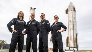 Meet the 4-person crew spearheading SpaceX’s daring Polaris Dawn mission