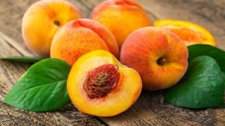 Be careful while eating peaches! What are the benefits of peach?