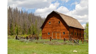 Barn Meaning and Definition