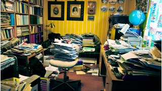 Clutter Meaning and Definition