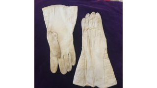 Glove Meaning and Definition
