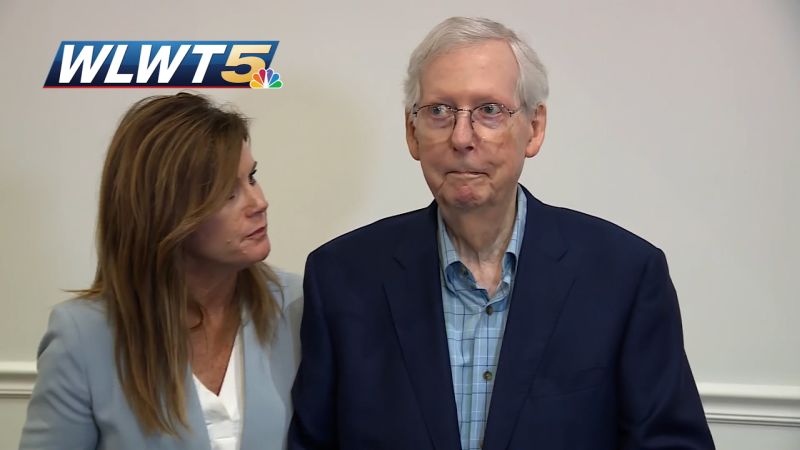 McConnell appears to freeze while speaking with reporters in Kentucky 