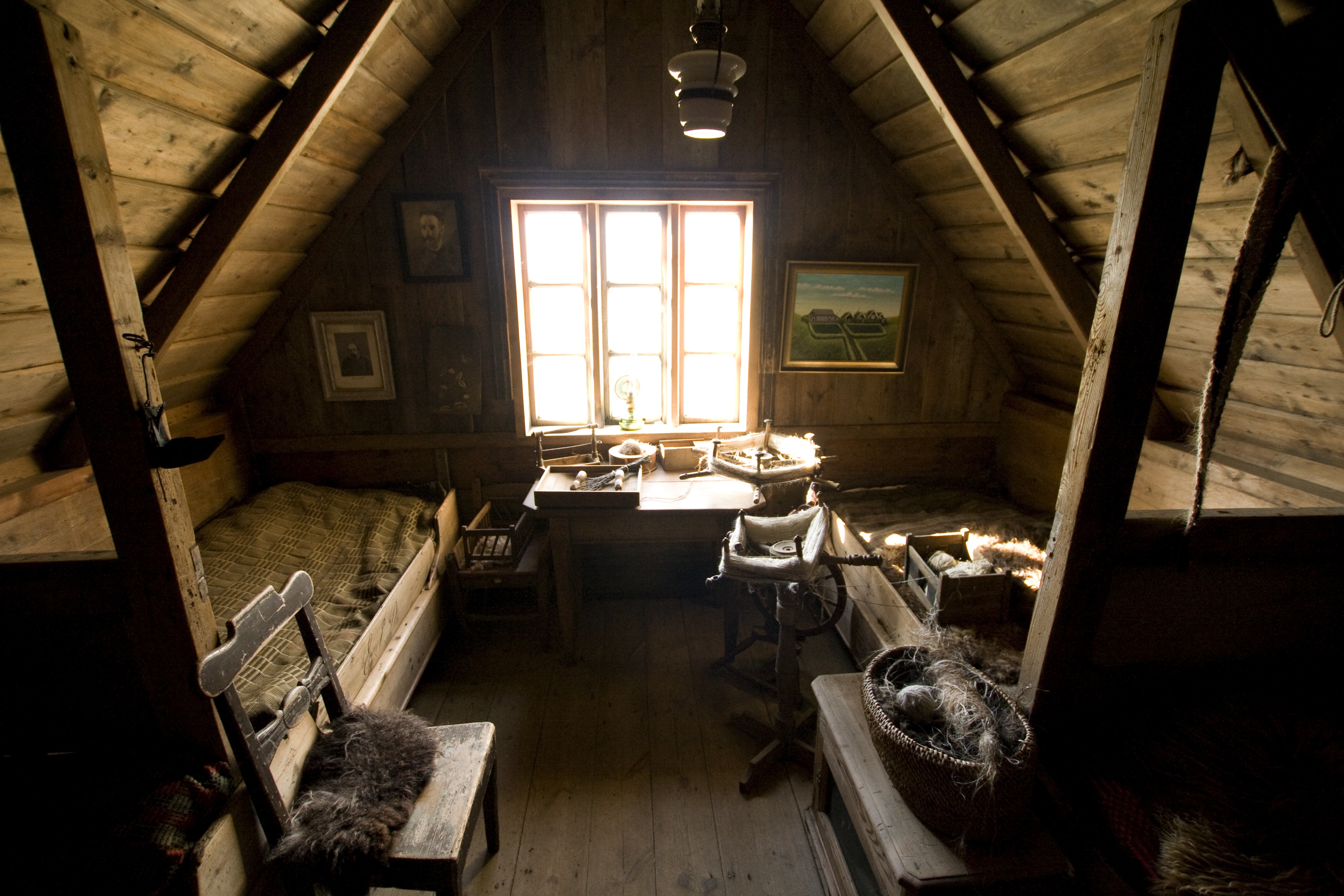 Attic Meaning and Definition
