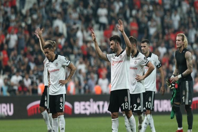 When is the Sarpsborg - Beşiktaş match on which channel at what time?